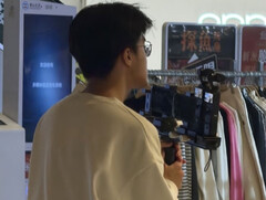 Uno sguardo presunto all'Osmo Pocket 3 e all'Osmo Pocket 4 da sinistra a destra. (Fonte immagine: via The New Camera)