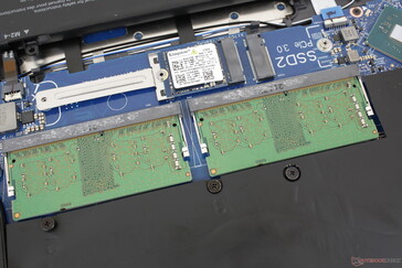 Slot SODIMM 2x accessibili