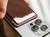 Il nuovo Nomad Leather Mag Wallet può essere localizzato grazie a un AirTag (Fonte: Nomad)