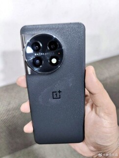 Immagine dal vivo di OnePlus 11 - Retro. (Fonte: Weibo)