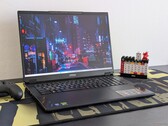 Recensione del laptop MSI Stealth 18 HX AI: Il gamer da 18 pollici più portatile in assoluto