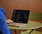 Il Surface Laptop 8 viene fornito con la tecnologia integrata dello schermo privacy.