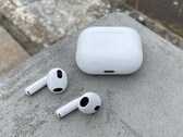 Il successore degli AirPods 3 di Apple arriverà non prima del 2024. (Fonte: Scarbir)