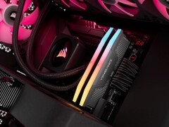 La RAM Corsair Vengeance RGB RS DDR5 viene mostrata nel PC