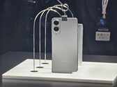 Il Galaxy S25 Edge è stato esposto all'evento Galaxy Unpacked. (Fonte immagine: Mishaal Rahman)