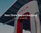 Il connettore combinato del Supercharger (immagine: Tesla)