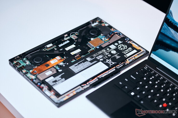 ThinkPad X1 2024: Nuovo layout interno con due ventole più grandi