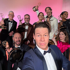 Il cast di The Studio festeggia le vittorie agli Emmy (fonte: Apple.com)