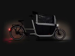 La cargo bike Btwin F900E di Decathlon è ora disponibile nel colore Polar White (nella foto). (Fonte: Decathlon)