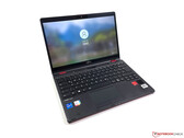 Recensione del Fujitsu LifeBook U9311X - convertibile business da 1 kg con LTE