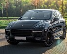 La Porsche Cayenne vista in questa foto potrebbe presto essere superata da un nuovo SUV elettrico prodotto dalla casa automobilistica sportiva tedesca (Immagine: Ivan Kazlouskij)