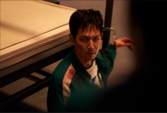Gi-hun non è solo fisicamente intrappolato nella Stagione 3; è emotivamente messo all'angolo, costretto a confrontarsi con le parti di sé da cui non può più scappare. (Fonte: Netflix)