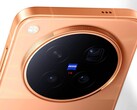 Il Vivo X500 Pro Max appare per la prima volta nelle immagini ufficiali destinate alla stampa, mentre un creator presenta un video di grande effetto realizzato con la sua fotocamera Zeiss.