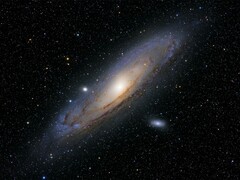 Un'immagine che mostra Andromeda Galaxy e le sue galassie satelliti.
