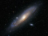 Un'immagine che mostra Andromeda Galaxy e le sue galassie satelliti.