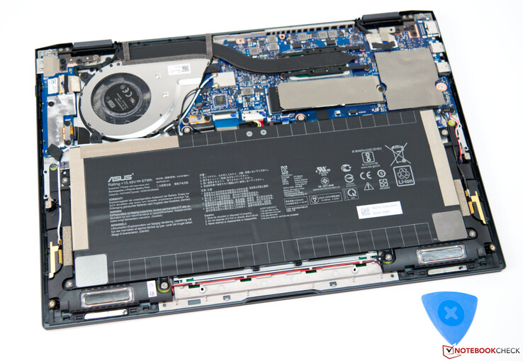 L'Asus ZenBook Flip 13 UX363 senza il pannello inferiore