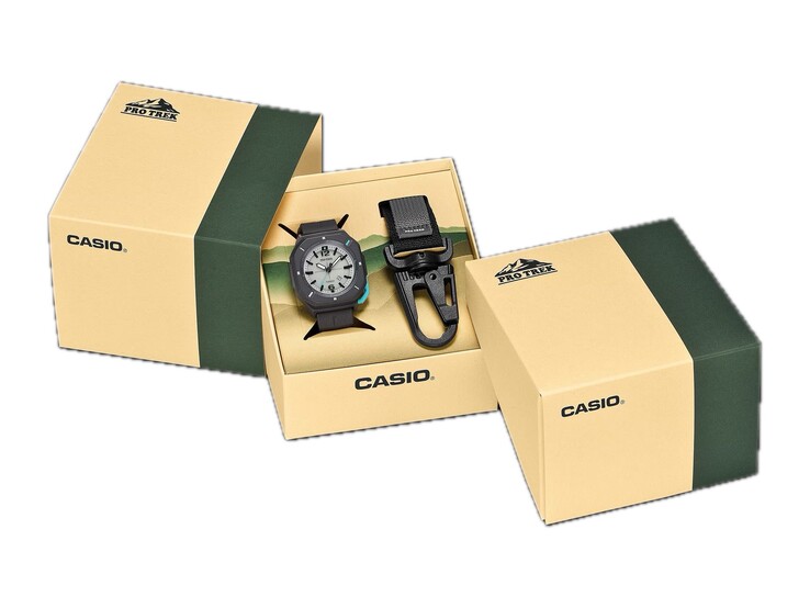 Confezione del Casio Pro Trek PRJ-01AE-8 che mostra l’orologio e il moschettone all’interno di una scatola aperta.