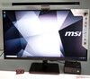 MSI Modern MD271QPDE con MSI Cubi 5 10M e MSI Modern LED Lux Lightbar