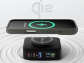 Il power bank Infinacore P3 Pro da 10.000 mAh funge anche da caricatore da parete da 65 W (Fonte: Infinacore)