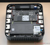 Asus ExpertCenter PN54 con lato inferiore aperto