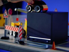 Il lancio della Steam Machine è previsto per quest'estate.