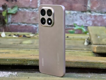 Xiaomi 15T in recensione. (Fonte: Notebookcheck/Marcus Herbrich)