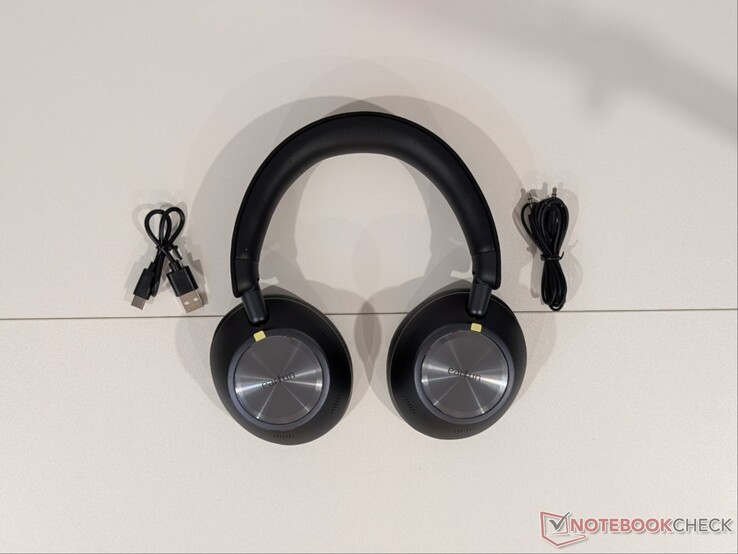 Cuffie Wave Pro X, cavo di ricarica da USB-A a USB-C, cavo audio da 3,5 mm.