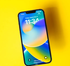 L'iPhone SE 4 sarà il primo della serie con una tacca. (Fonte: James Martin/CNET)