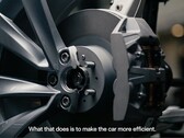 Solo uno dei cilindri dei freni della nuova Model Y è controllato dal conducente (Fonte: Tesla/X)