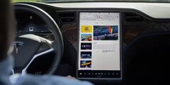 Il sistema di infotainment potrebbe offrire interruzioni degli aggiornamenti sul traffico (immagine: Tesla)