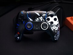 Il controller Scuf Reflex FPS: Call of Duty: Black Ops 7 Edition PS5. (Fonte: Corsair)