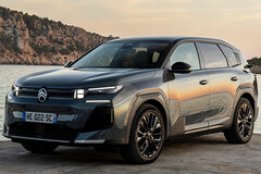 Ampia gamma di motorizzazioni: la nuova Citroën C5 Aircross è disponibile nella versione completamente elettrica (BEV), ibrida plug-in (PHEV) e ibrida convenzionale