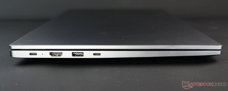 Lato sinistro: USB-C 3.1 Gen. 1 (alimentazione o DisplayPort - non sumultaneo), LED stato ricarica, HDMI 2.0, USB-A 3.0, USB-C 3.1 Gen. 1