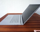 Un'immagine del Surface Book 2 recensito su Notebookcheck