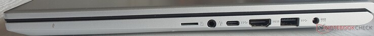 A destra: lettore di schede µSD, porta audio, USB-C 3.2 (Gen 1), HDMI 1.4, USB-A 3.2 (Gen 1), connessione di alimentazione