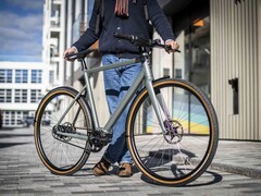 È possibile controllare le impostazioni della e-bike Desiknio X20 Pinion 2023 tramite Bluetooth, grazie a un&#039;unità X20 intelligente. (Fonte: Desiknio)