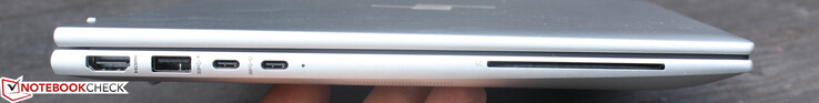 A sinistra: HDMI 2.0, USB Type-A 5 Gbit/s con funzione di ricarica, 2 USB4 Type-C 40 Gbit/s con erogazione di energia, DisplayPort 1.4