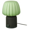 La lampada altoparlante Bluetooth Kulglass di IKEA in verde scuro. (Fonte: IKEA)