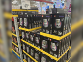Pallet di scatole di Lego Nintendo Game Boy in mostra da Sam's Club (fonte: r/lego)