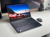 Recensione di Lenovo ThinkPad E16 G3 - Il portatile da ufficio conveniente è ancora migliore con un display da 120 Hz