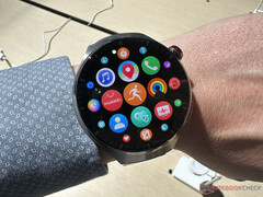 Huawei ha rilasciato il primo aggiornamento software per la serie Watch 4. (Fonte: NotebookCheck)