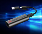Il ROG USB-C10G è in vendita al prezzo di 98,87 dollari su Amazon USA. Nell’immagine: una foto promozionale dell’adattatore Ethernet.