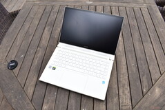 Acer ConceptD 3 Ezel: Modalità portatile