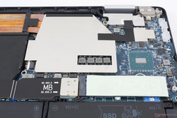 SSD M.2 aggiornabile con una striscia morbida di isolamento