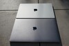 MacBook Pro 16 2019 (fronte) vs. MacBook Pro 16 2021 (retro)