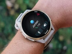 Gli smartwatch Forerunner 570 e 970 di Garmin (nella foto) ricevono l'aggiornamento v17.33