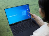 Il concept di laptop di Samsung Display è probabilmente dotato dello stesso display AMOLED da 16 pollici che sarà disponibile nei modelli Galaxy Book3 Pro e Galaxy Book3 Ultra. (Fonte: Samsung Display) 