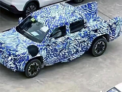 BYD testa il suo pick-up camuffato (immagine: Weibo)