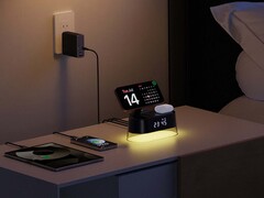 Il ChargeUltra G4 ricarica più dispositivi e funge anche da luce notturna