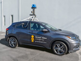 Un'auto con telecamera di Google Street View (Fonte: Google)